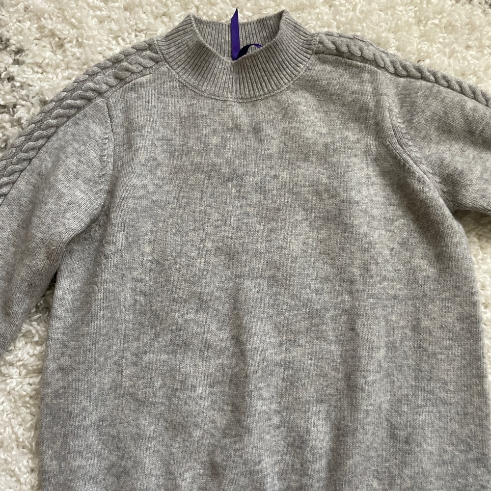 Seraphine gray sweater